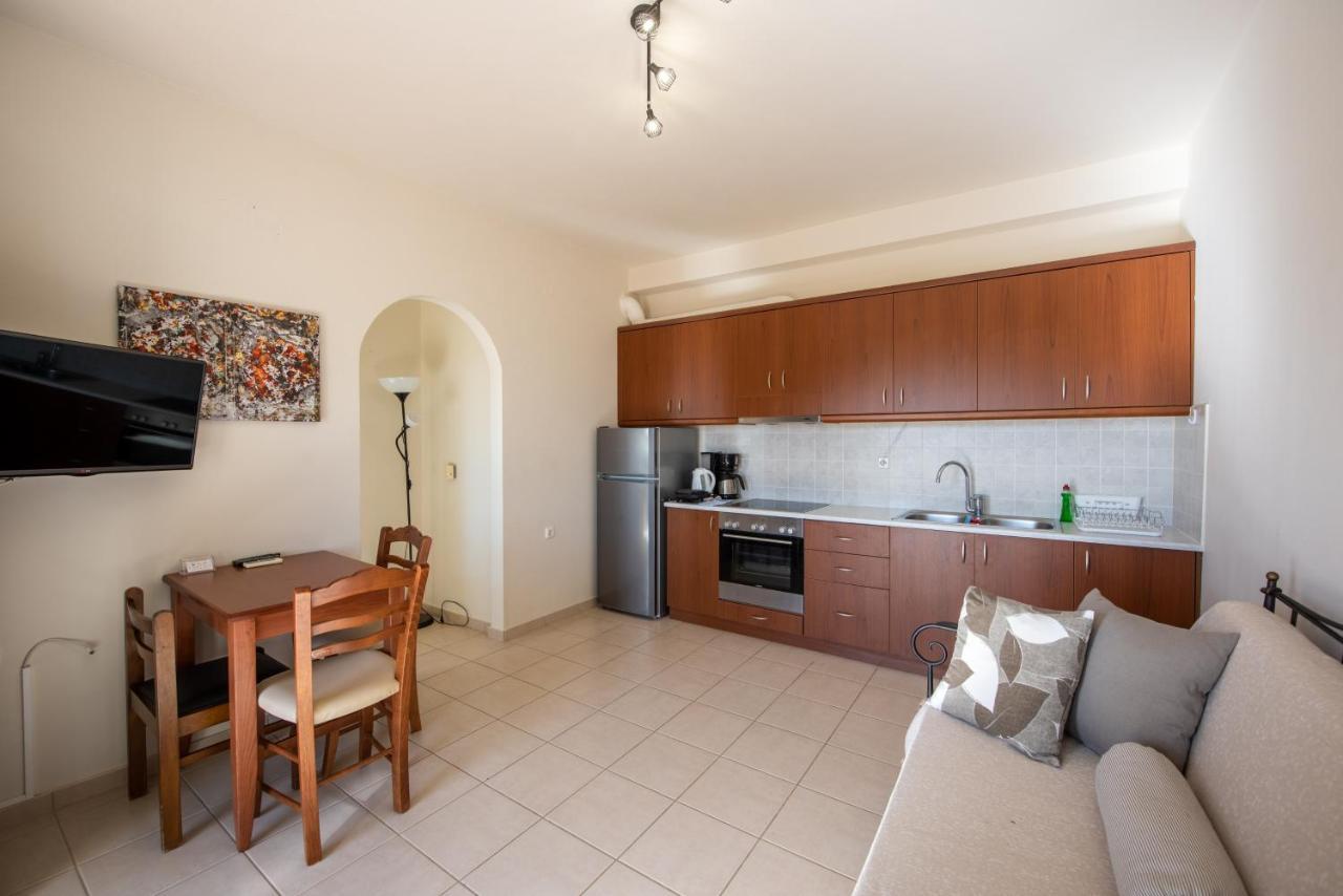 Portela Apartments Kampoula Keratókambos Eksteriør billede